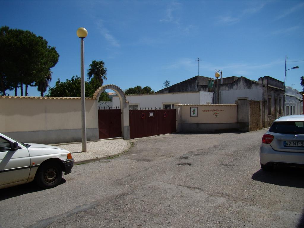 Residence 1000 Roses Moncarapacho Bagian luar foto